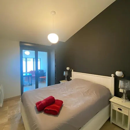 Βίλα Magnifique A 50 M De La *