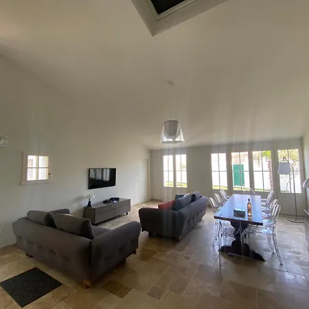 Willa Magnifique A 50 M De La *